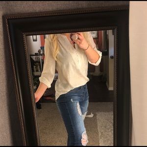 Gold/White Shirt! Gorgeous blouse. Size Medium.